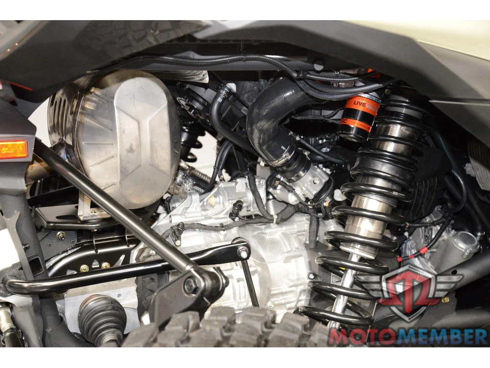2026 Can-am Maverick R X Rc With Smart-shox alt