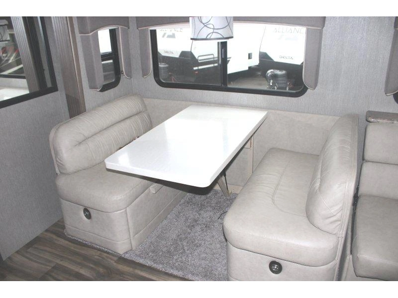 2020 Nexus Rv Evoque 35e alt