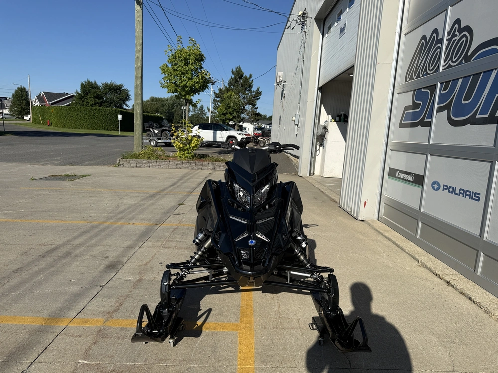 Polaris 850 Switchback Xc 146 2027 alt