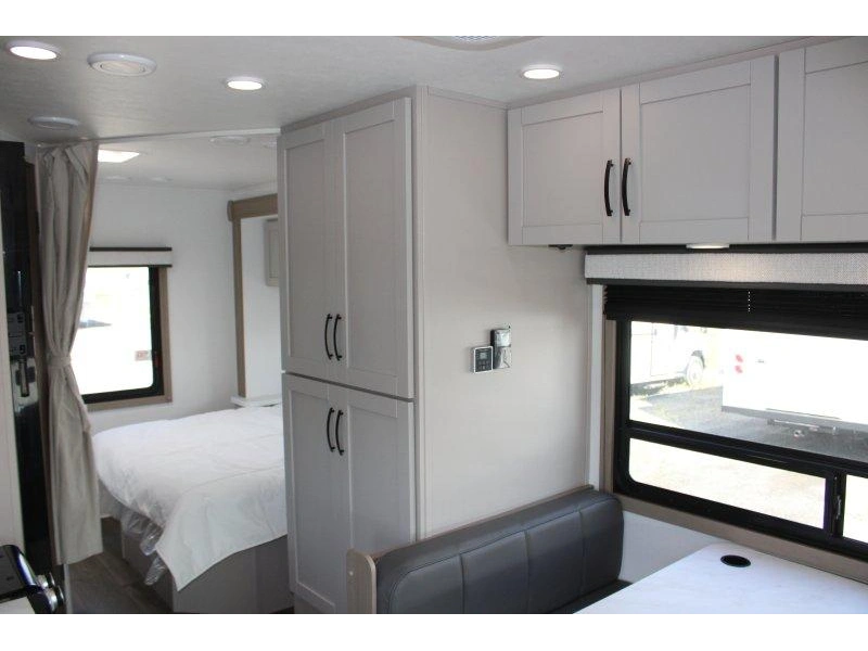 Jayco Redhawk 22cf 2027 alt