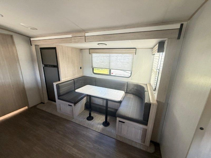 2022 Cruiser Rv Shadow Cruiser 239rbs