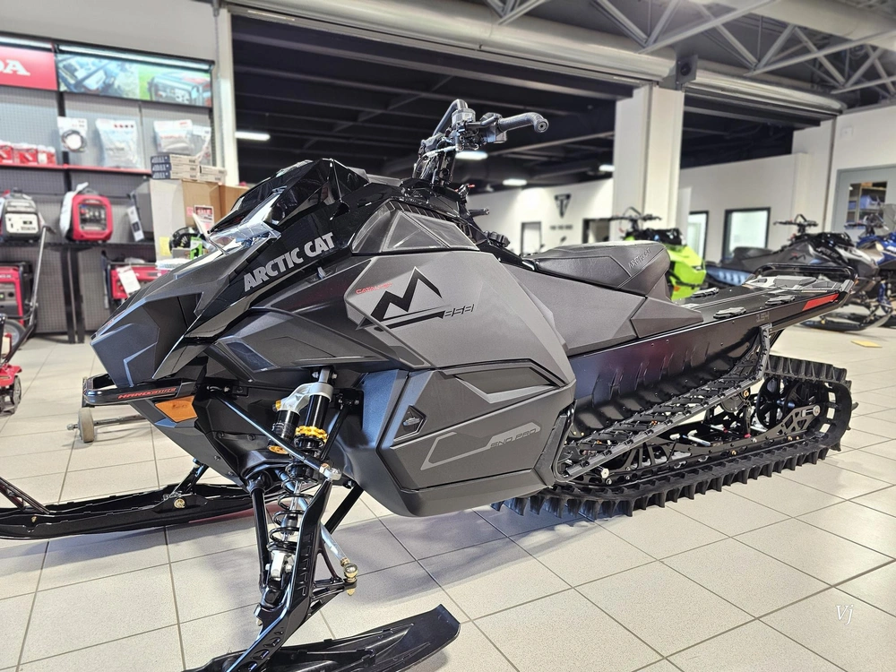 2027 Arctic Cat M 858 Sno Pro 154 2.6 G8 Display alt