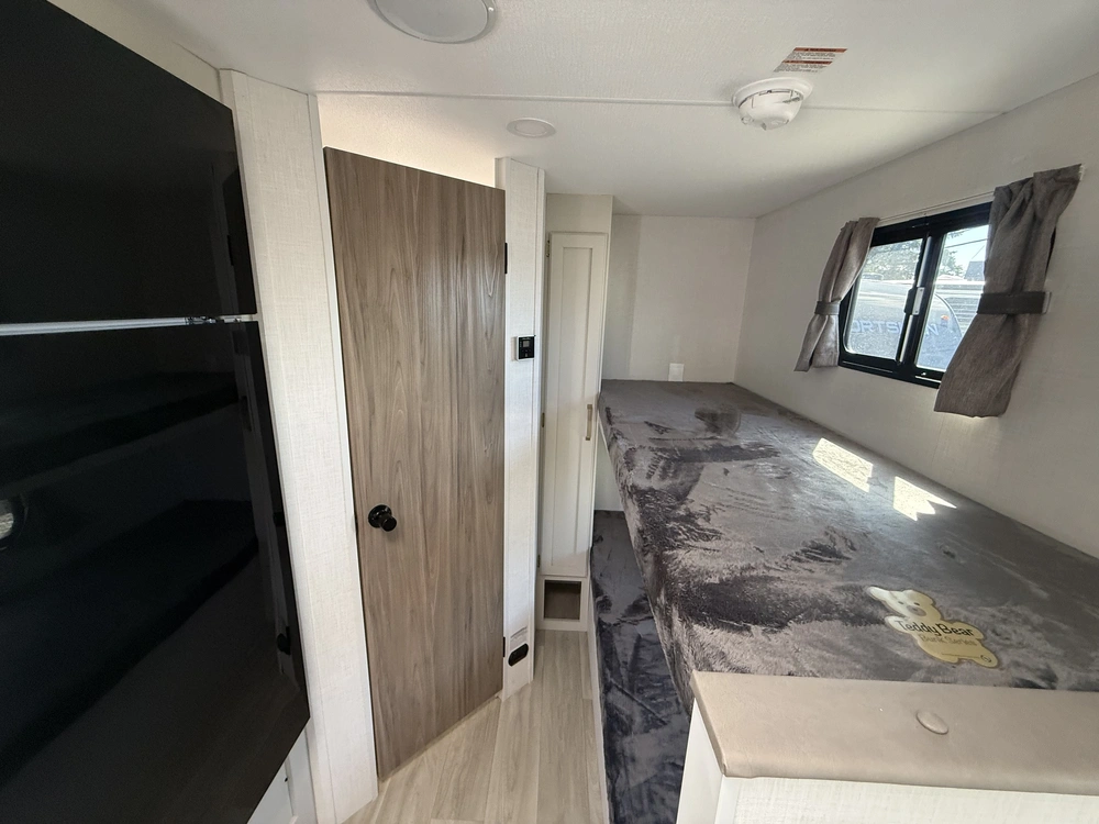 2027 Kz-rv Sportsmen Classic 180bh alt