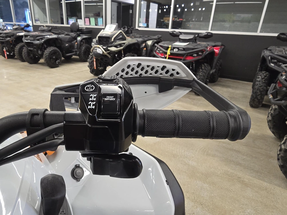 2026 Brp Renegade X Mr 650 alt