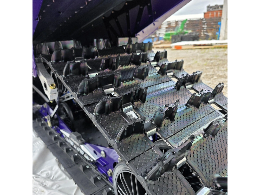 2027 Polaris 9r Indy Vr1 137 alt