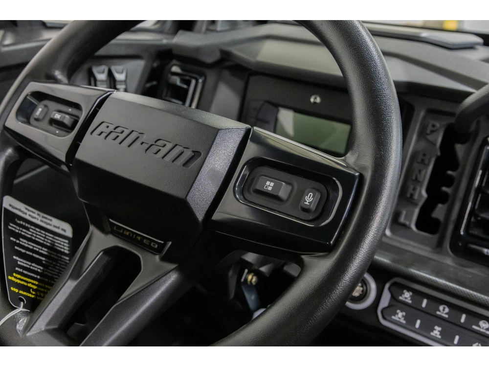 2026 Can-am Defender Ltd Hd11 8jte alt