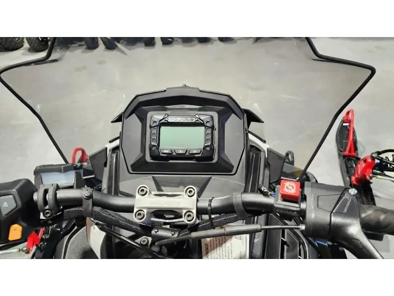 2025 Polaris INDY 650 XCR 128