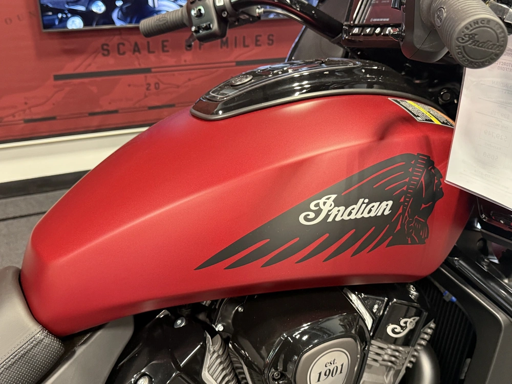 2026 Indian Motorcycle Challenger Dark Horse® alt