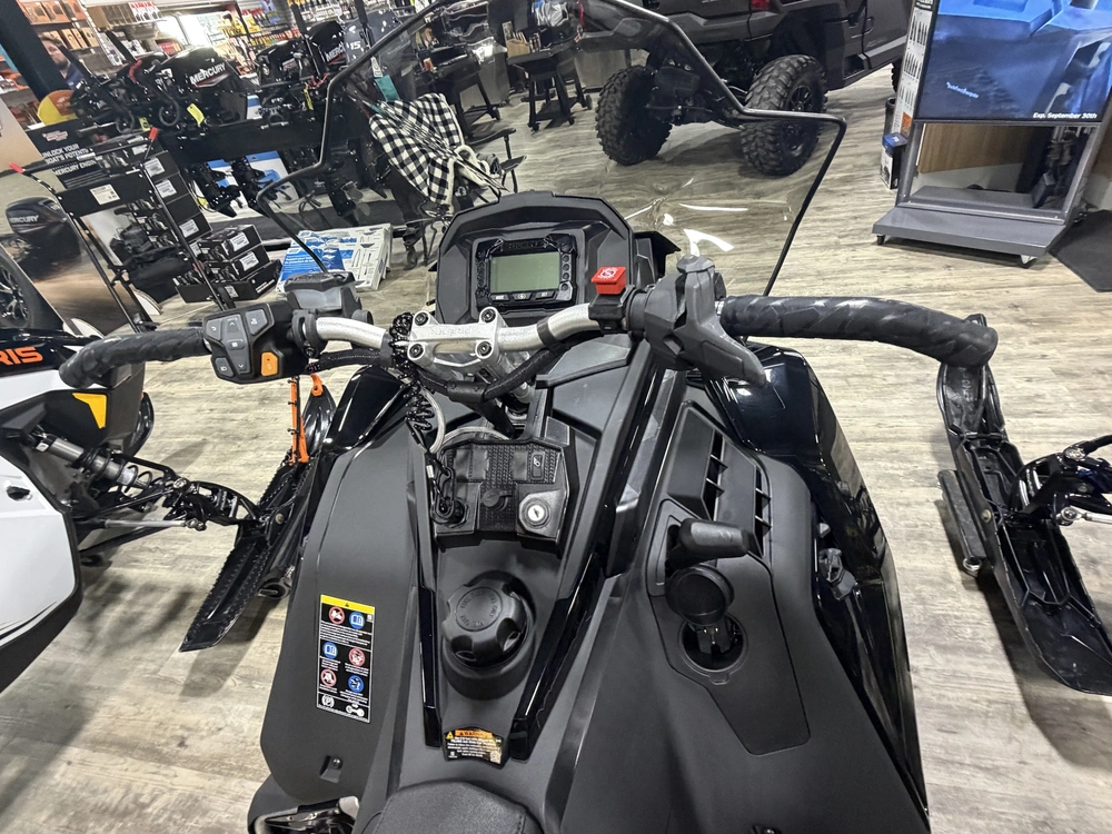 2027 Polaris Prostar Titan Adventure alt