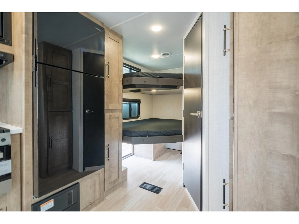 2027 Keystone Rv Springdale 2620bhs alt