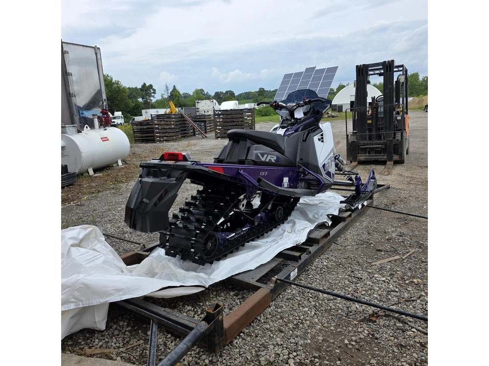2027 Polaris 9r Indy Vr1 137 alt