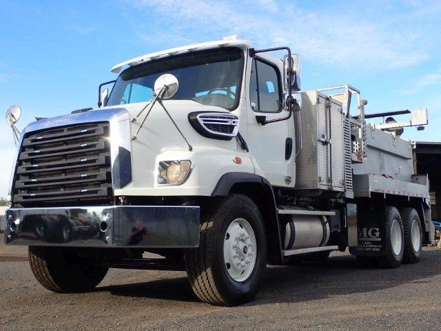 Freightliner 114sd 2013