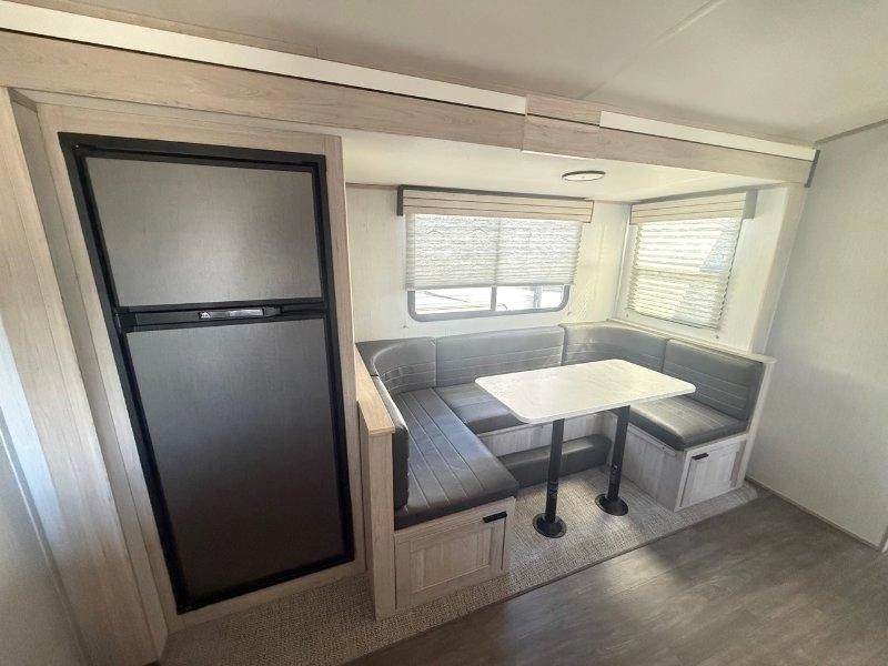 2022 Cruiser Rv Shadow Cruiser 239rbs