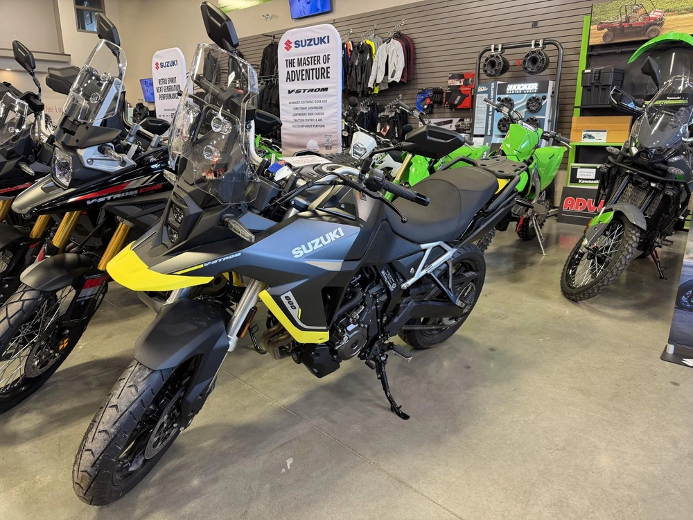 2026 Suzuki V-strom 800 alt