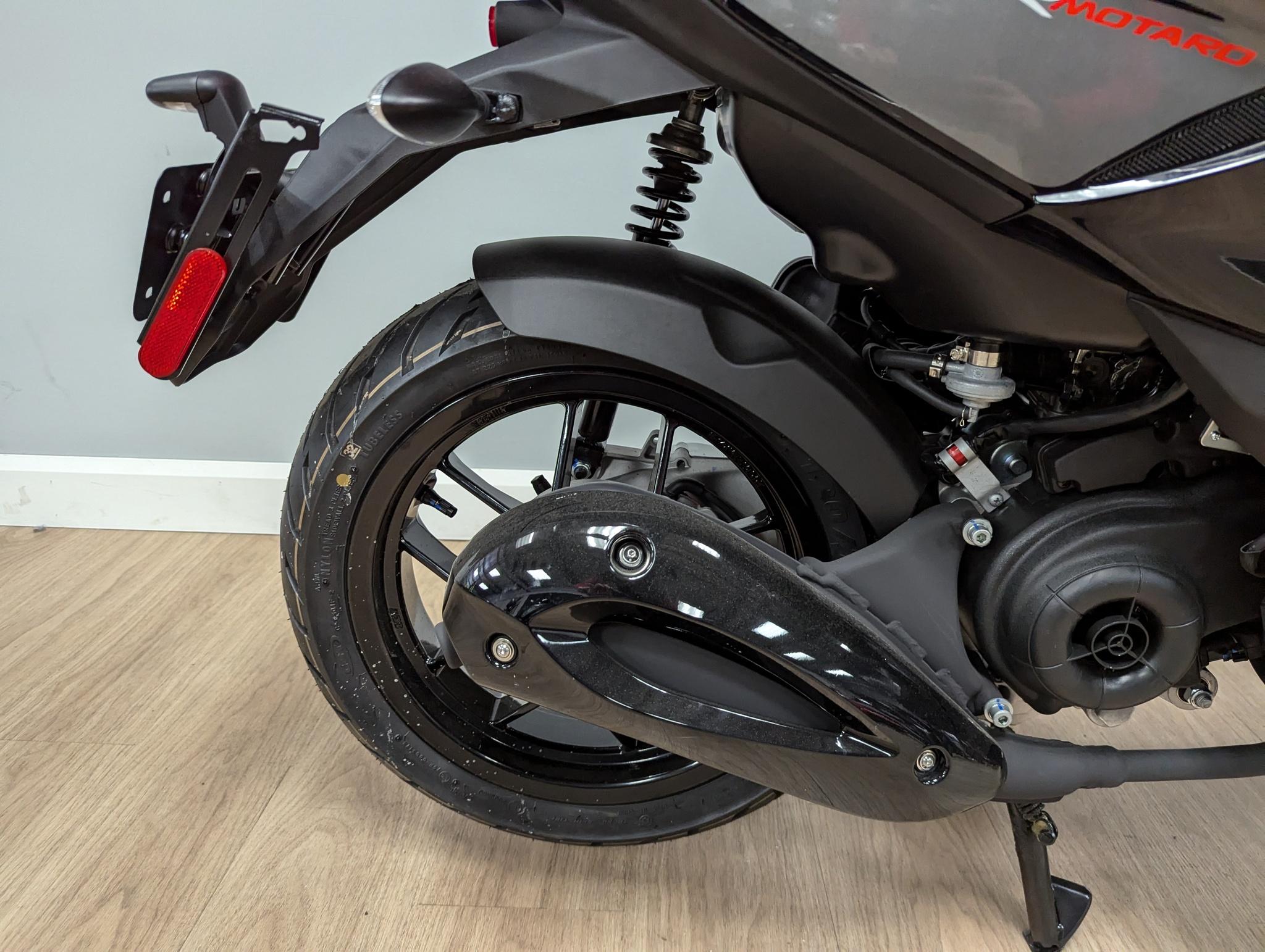 2027 APRILIA SR 50 MT 4T