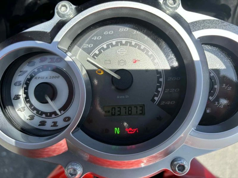 Harley-davidson V-rod 2013 alt