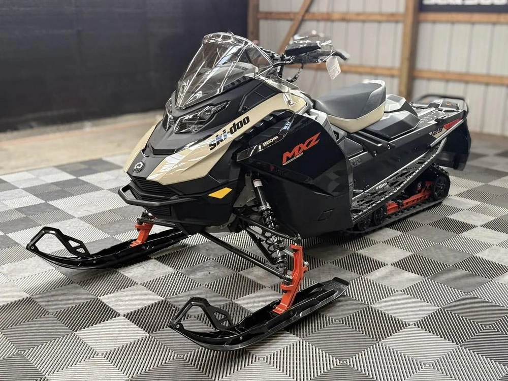 2027 Ski-doo Mxz Adrenaline 129 850 E-tec Ripsaw 1.25'' E.s. alt