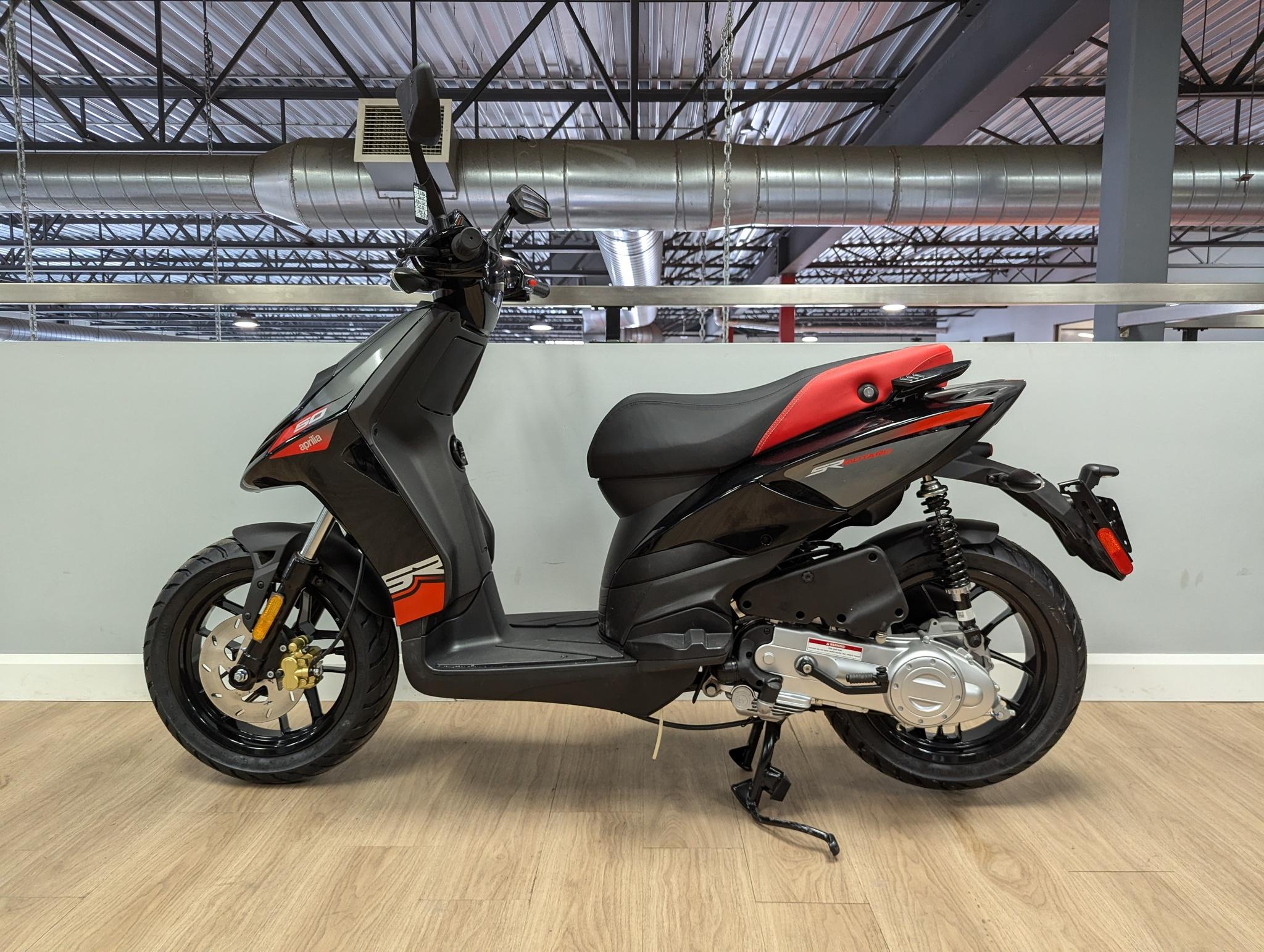 2027 APRILIA SR 50 MT 4T