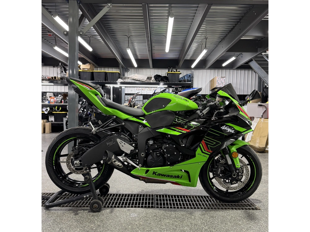 2024 Kawasaki Zx6r alt