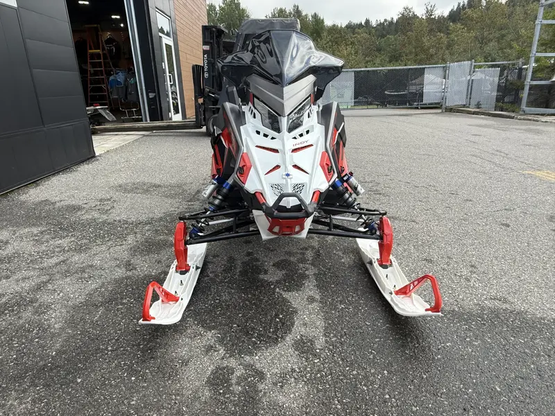 2026 Polaris 9R INDY XCR 137