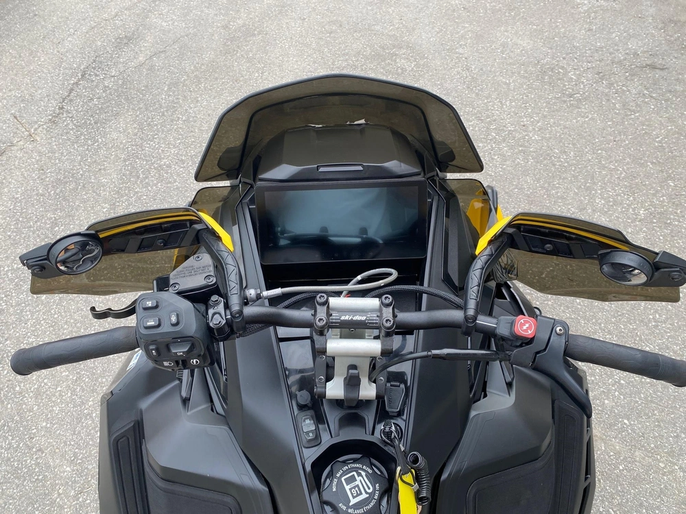 2026 Ski-doo Renegade X 900 Turbo R alt