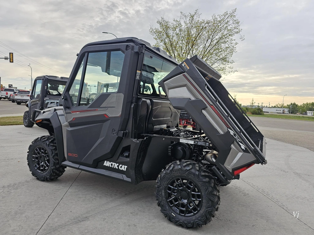 2027 Arctic Cat Prowler 800 Limited alt
