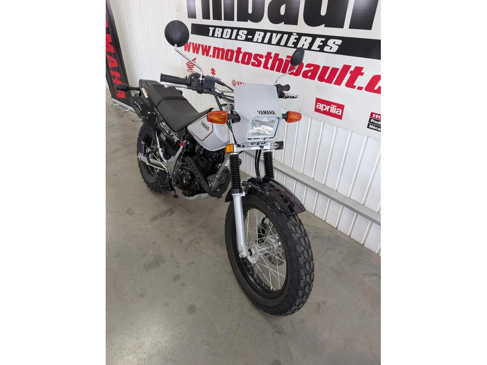 Yamaha Tw200 2026 alt