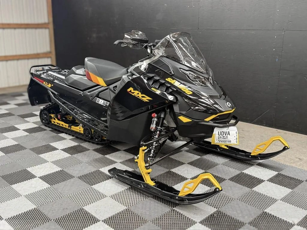2027 Ski-doo Mxz Blizzard 850 137 1.2 Ice Ripper alt