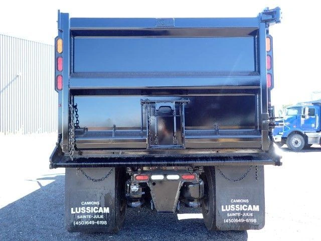 Peterbilt 567 2024