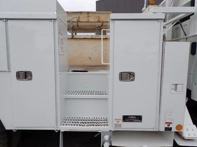 Freightliner M2106 2010