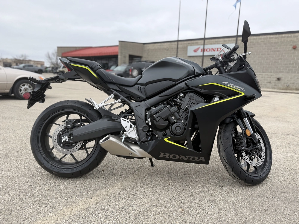 2026 Honda Cbr650r E-clutch alt