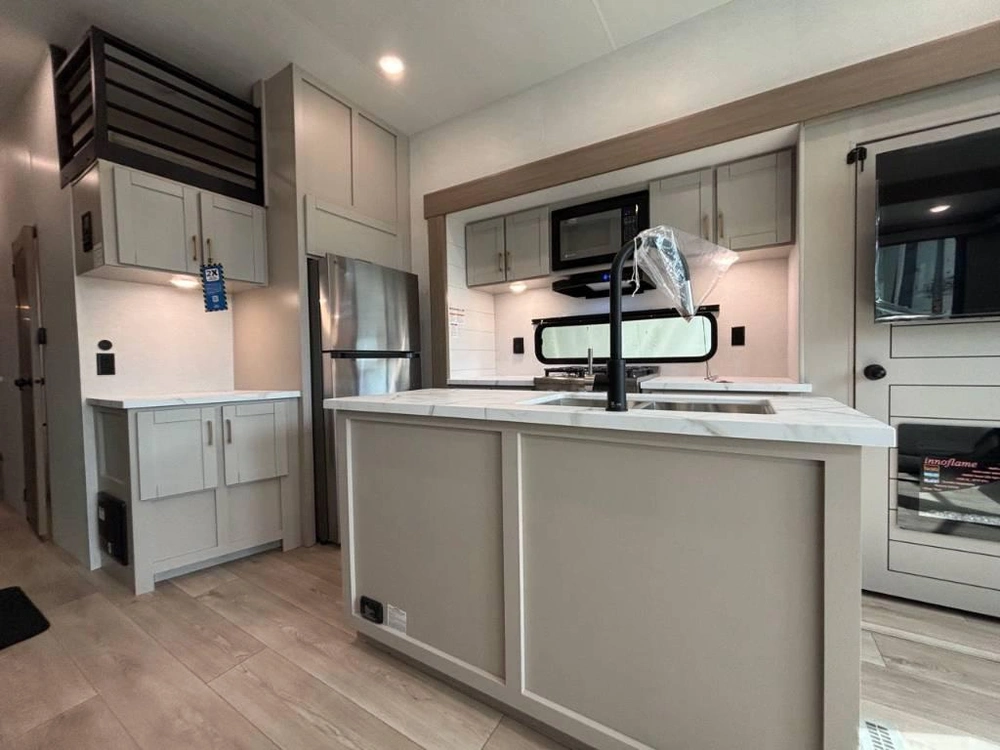 Jayco Jay Flight Bungalow 401loft 2027 alt