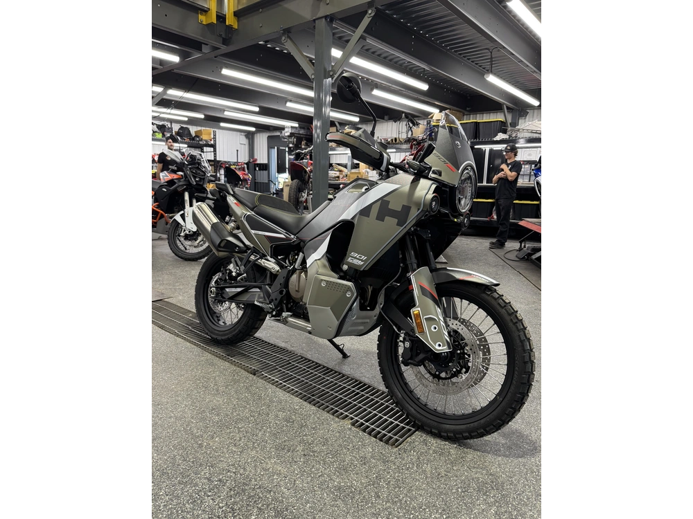 Husqvarna Norden 901 2025 alt