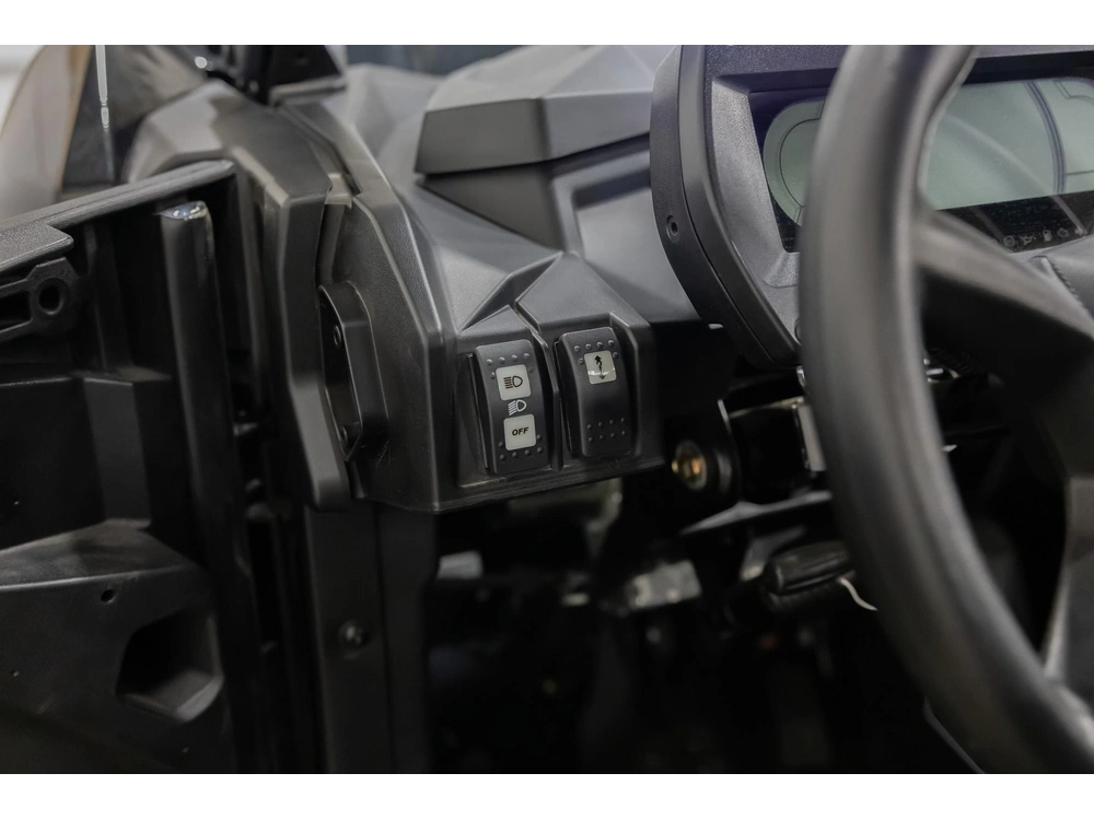 2026 Can-am Commander 1000 Xt 6gtd alt