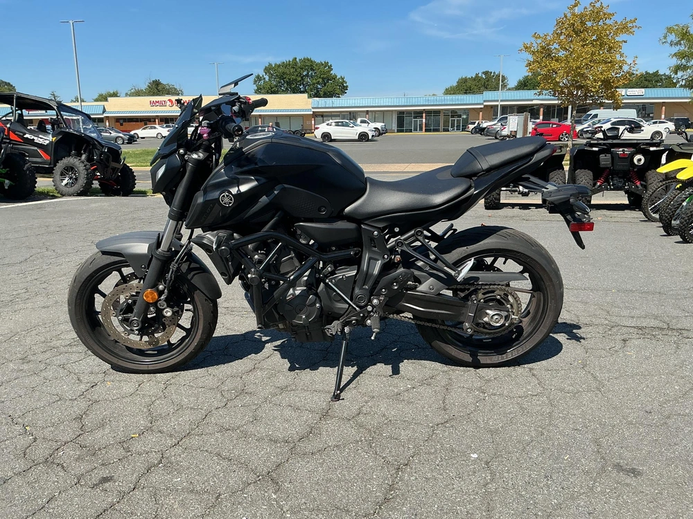 2023 Yamaha Mt-07 alt