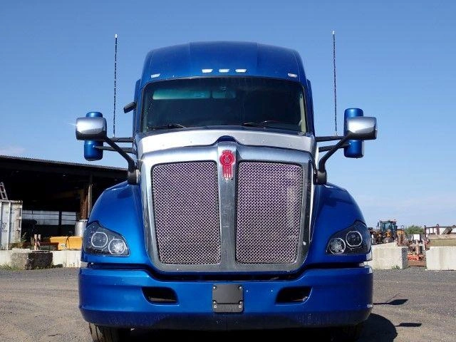 Kenworth T680 2021