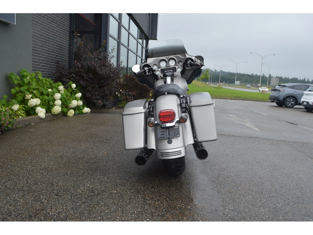 2009 Harley-davidson Flhx alt
