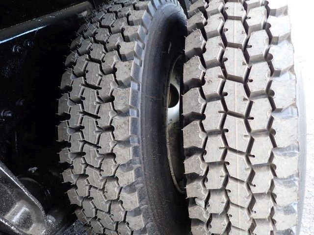 Freightliner 114sd 2013
