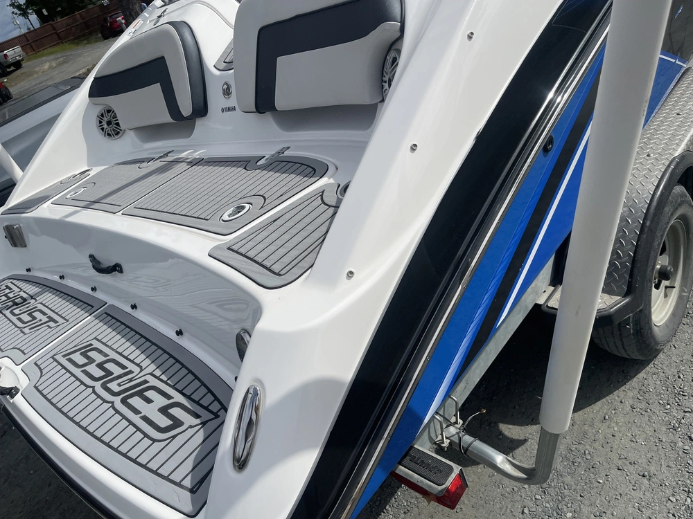 2014 Yamaha 212x alt
