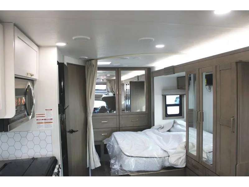 Entegra Coach Odyssey 24B 2027