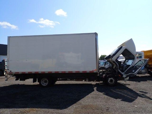 Isuzu Npr 2023
