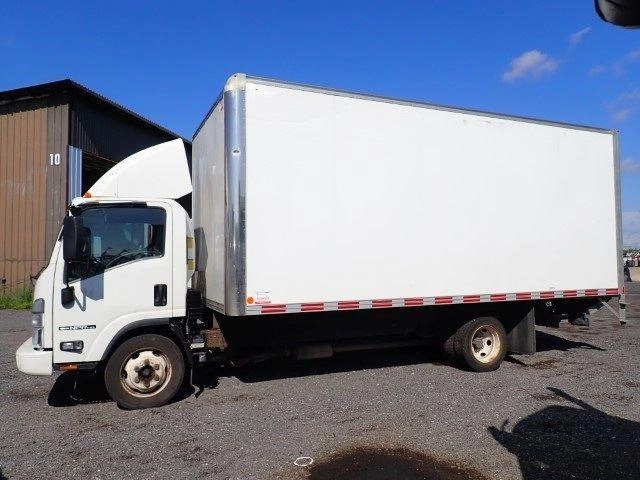 Isuzu Npr 2023