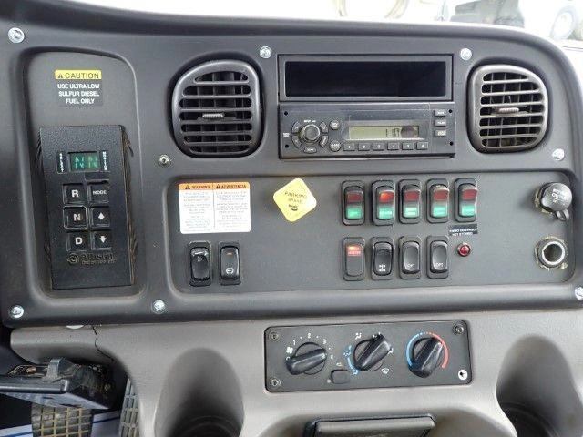 Freightliner M2106 2010