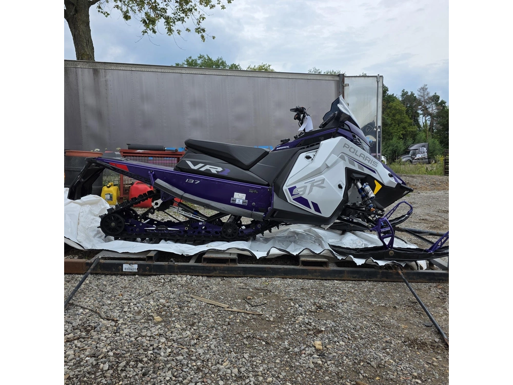 2027 Polaris 9r Indy Vr1 137 alt