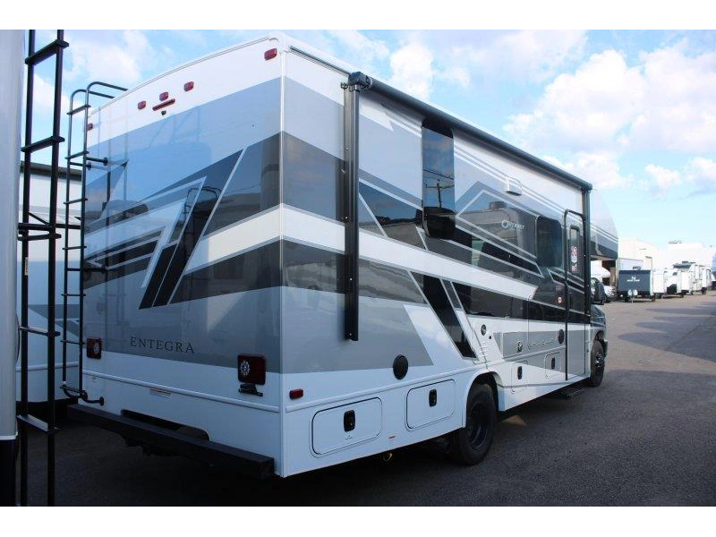 Entegra Coach Odyssey 24b 2027 alt