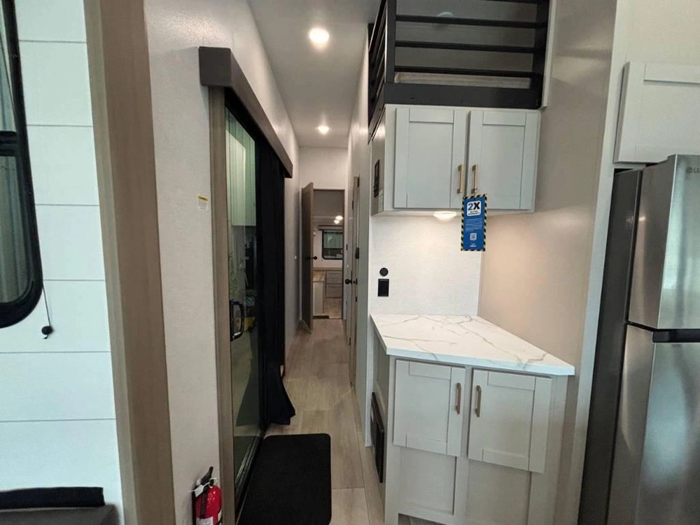 Jayco Jay Flight Bungalow 401loft 2027 alt