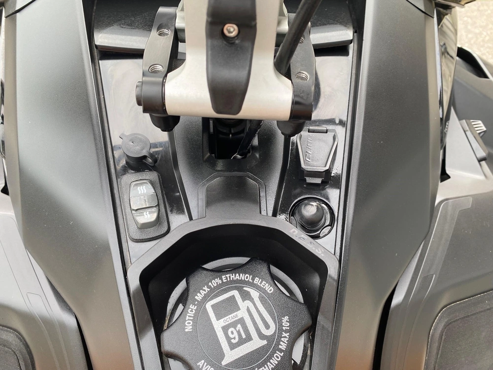2026 Ski-doo Renegade X 900 Turbo R alt