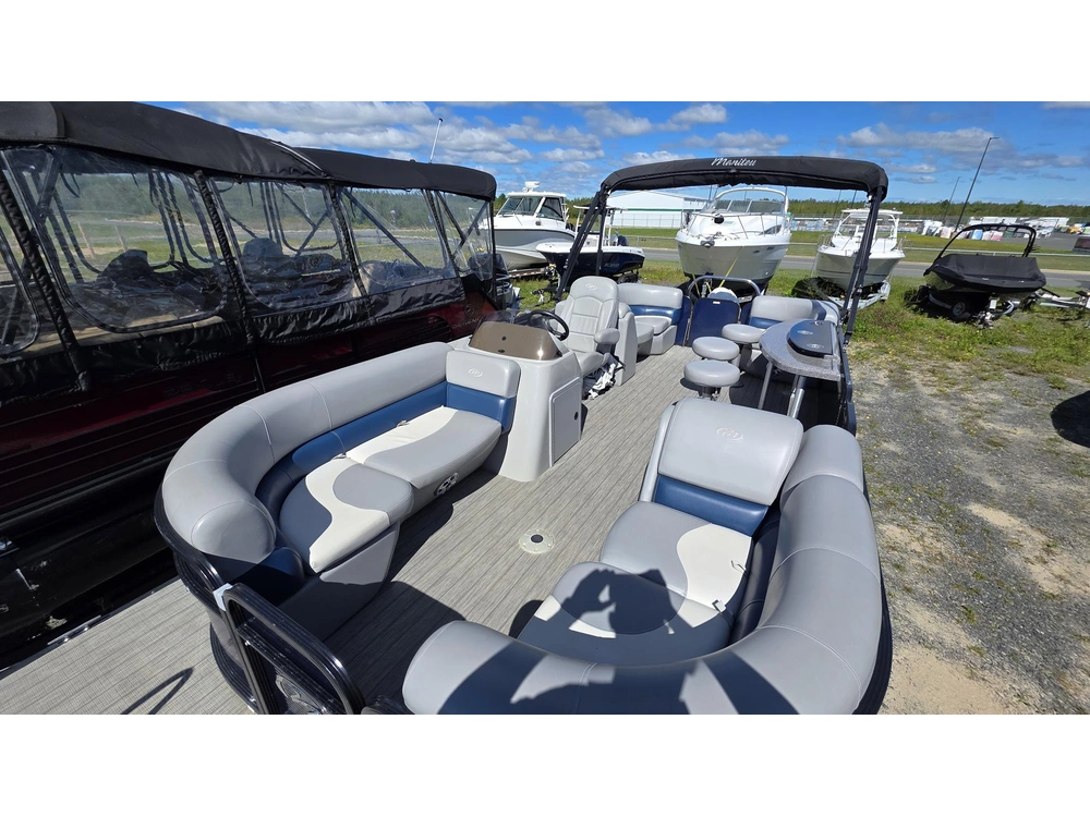 2018 Manitou Pontoon Aurora Le 230 alt