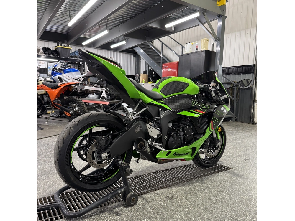 Kawasaki Zx6r 2024 alt