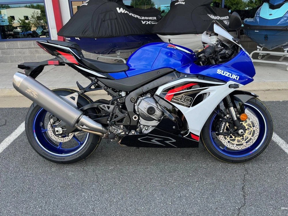2027 Suzuki Gsx-r1000 alt